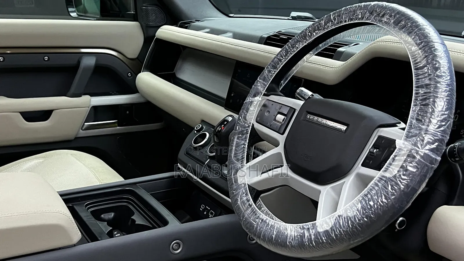 Land Rover Defender X-Dynamic HSE 2022 Gold