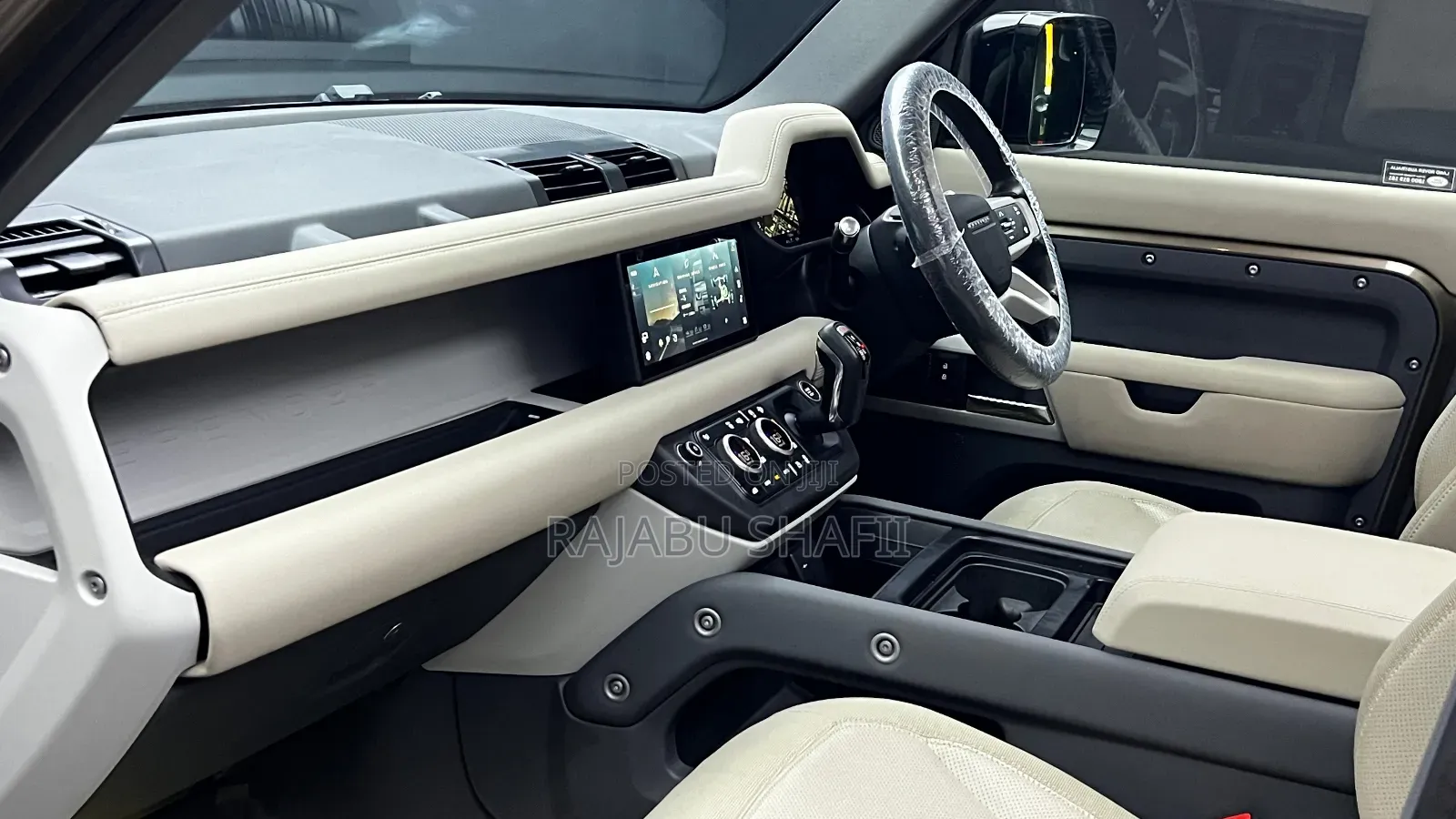 Land Rover Defender X-Dynamic HSE 2022 Gold