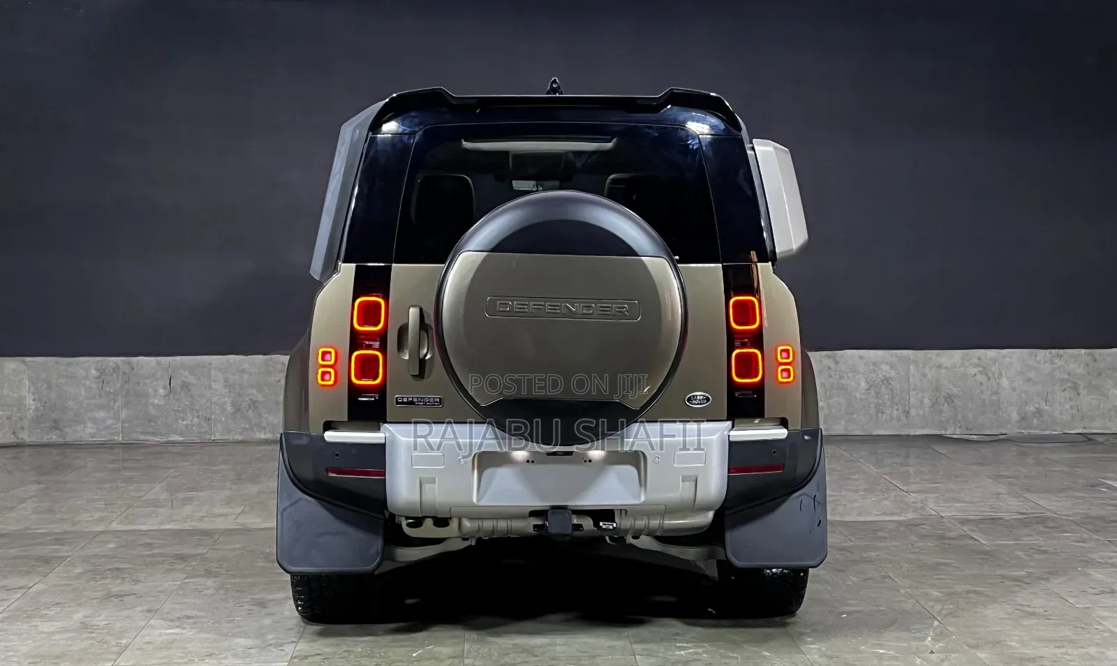 Land Rover Defender X-Dynamic HSE 2022 Gold
