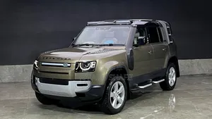 Land Rover Defender X-Dynamic HSE 2022 Gold