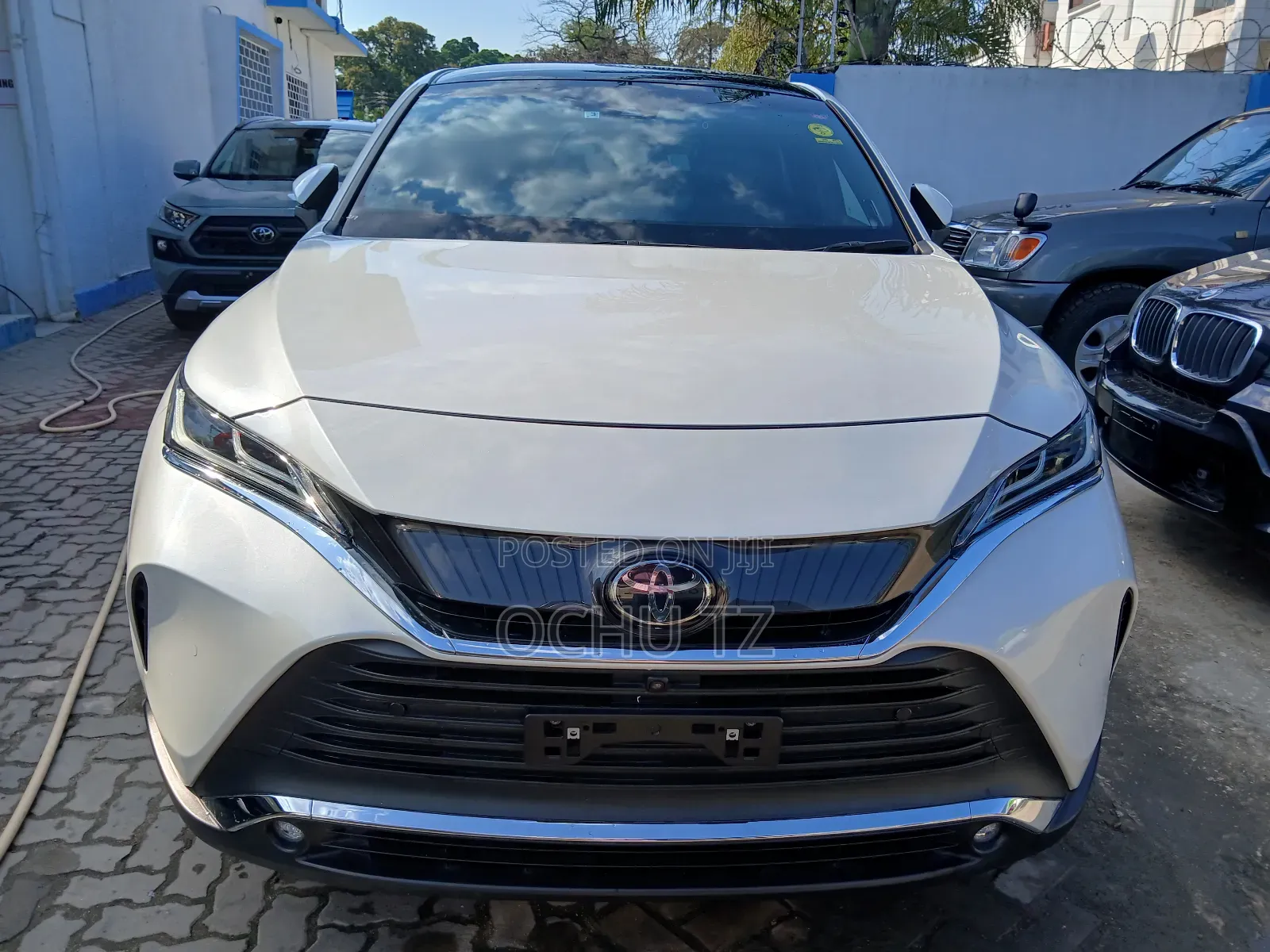 Toyota Harrier 2019 White