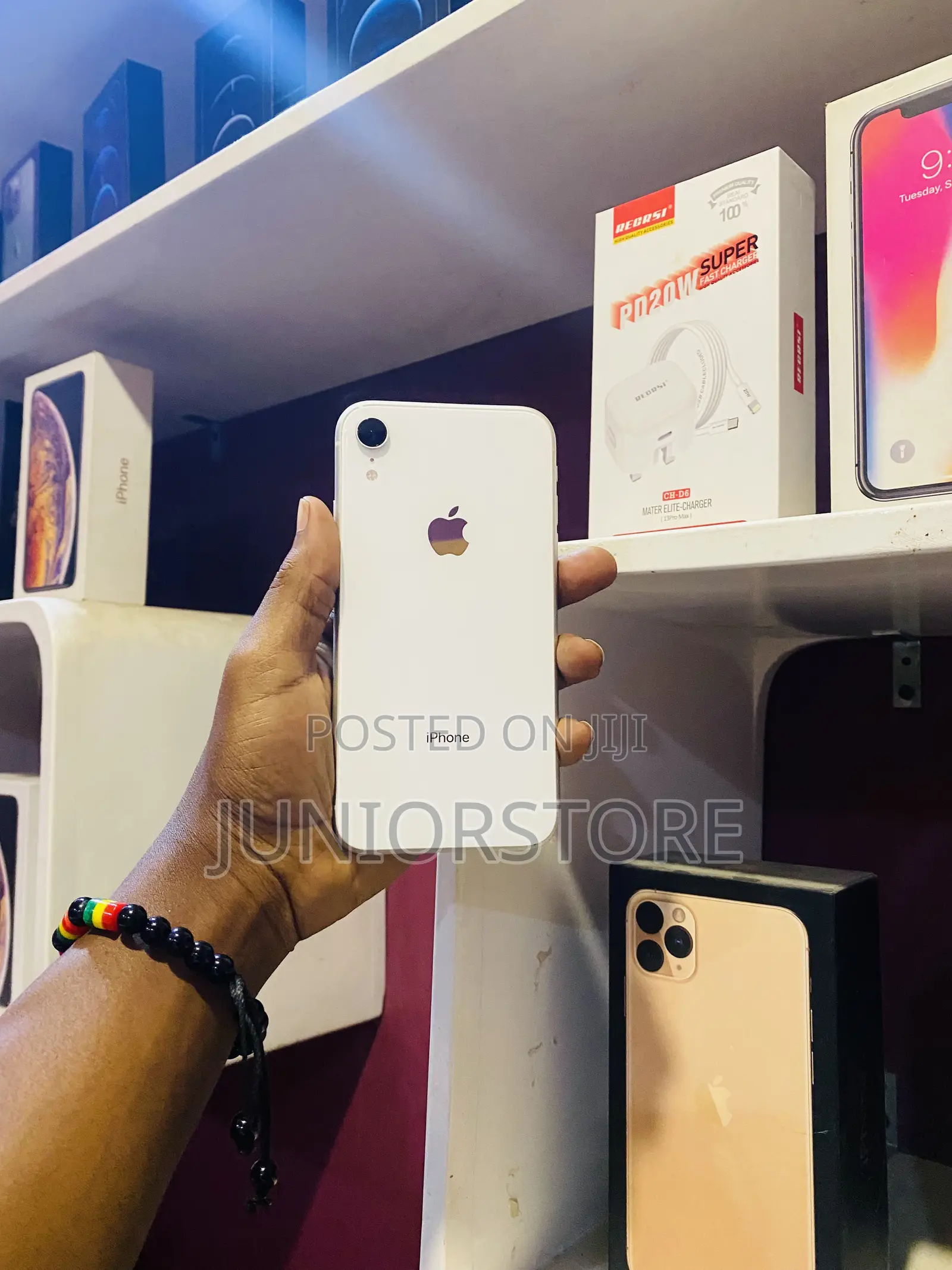 Apple iPhone XR 64 GB White