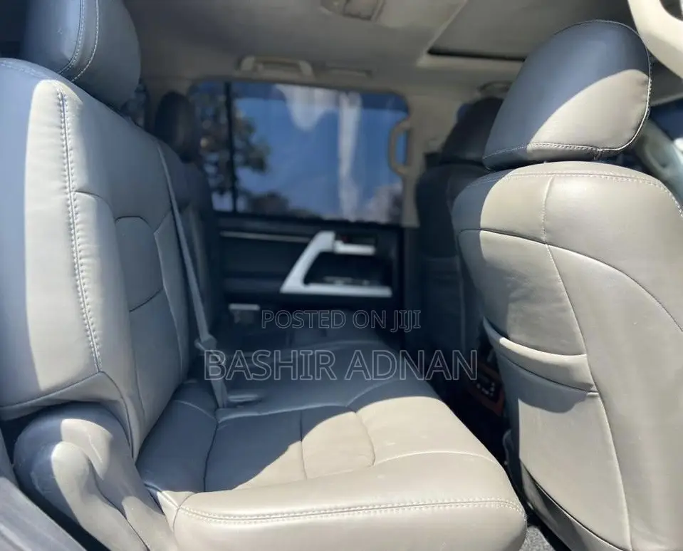 Toyota Land Cruiser 4.5 V8 VXR 2010 White