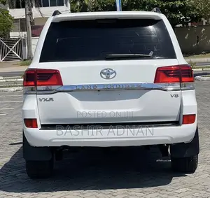 Toyota Land Cruiser 4.5 V8 VXR 2010 White