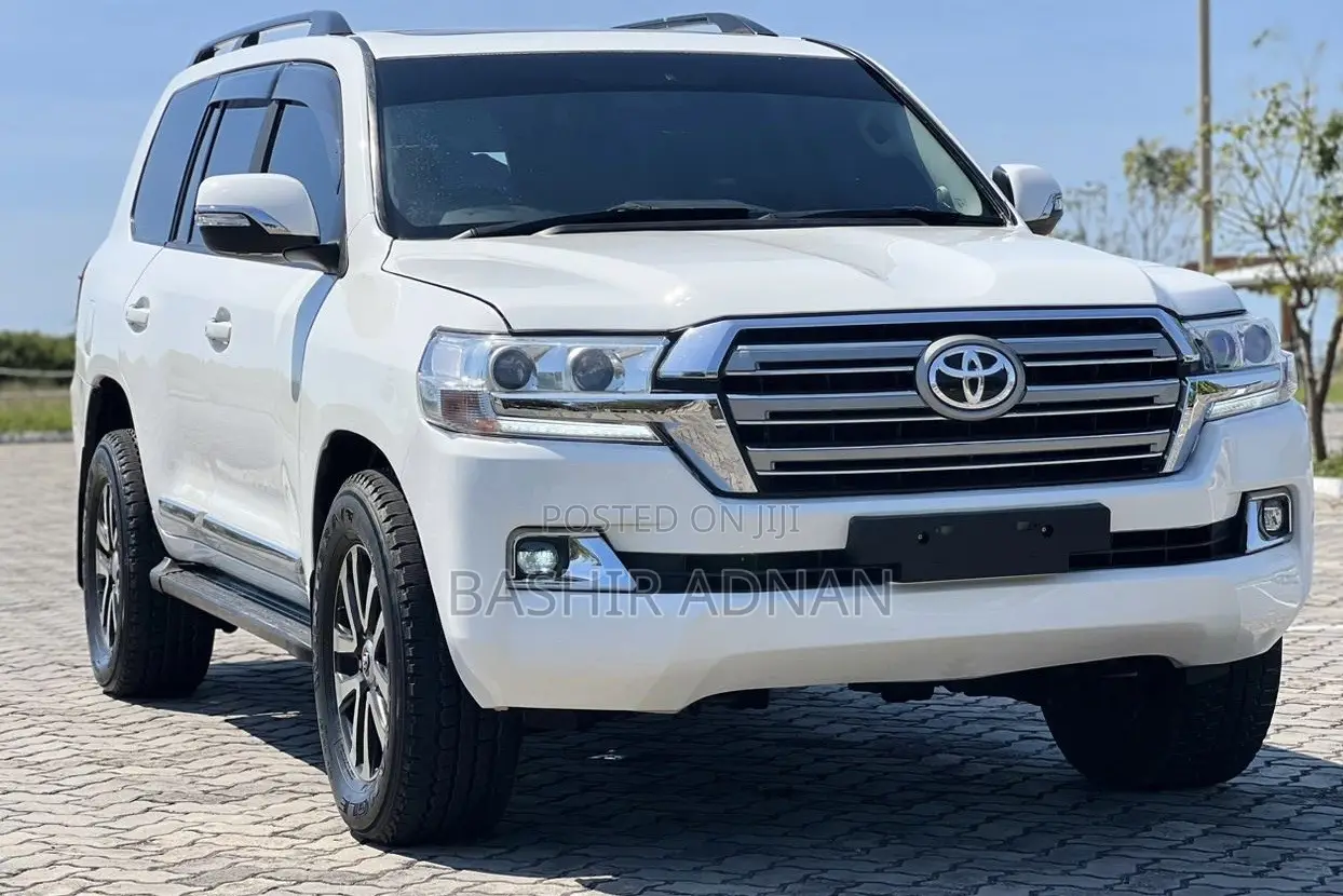 Toyota Land Cruiser 4.5 V8 VXR 2010 White