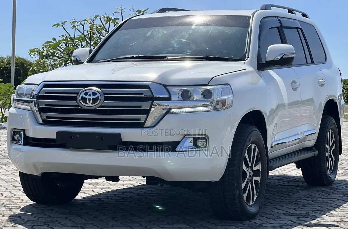 Toyota Land Cruiser 4.5 V8 VXR 2010 White