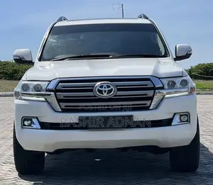 Toyota Land Cruiser 4.5 V8 VXR 2010 White