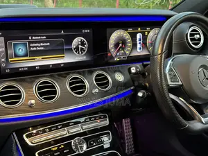 Mercedes-Benz E220 2017 Blue