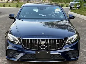 Mercedes-Benz E220 2017 Blue