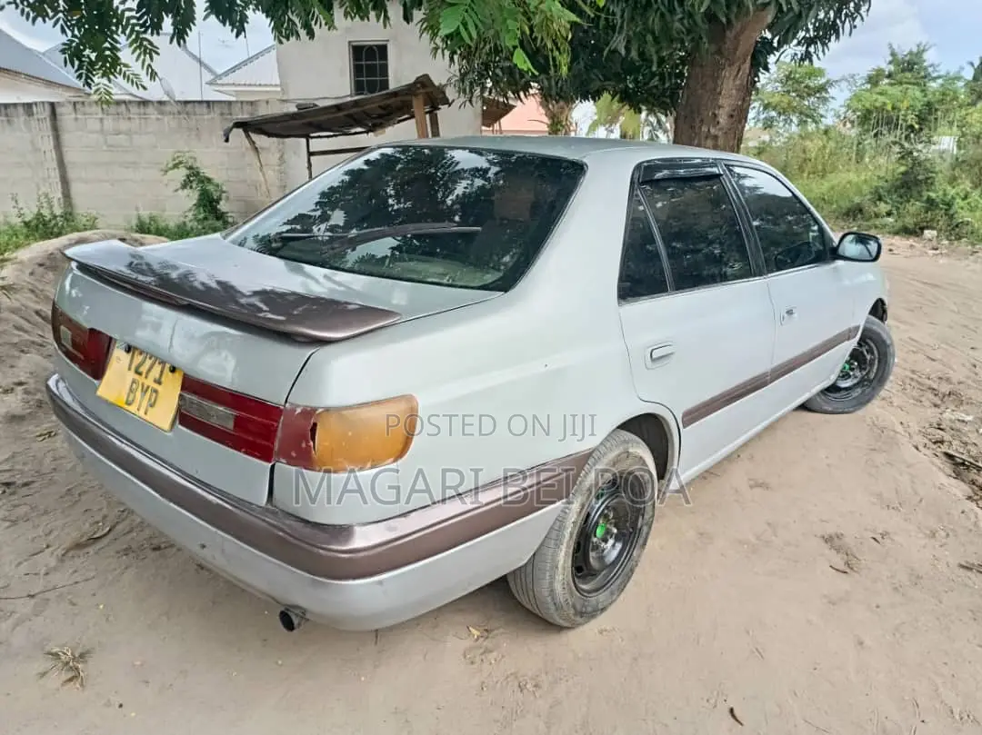 Toyota Premio 2001 Silver