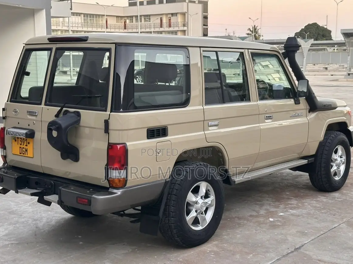 Toyota Land Cruiser 2015 Beige