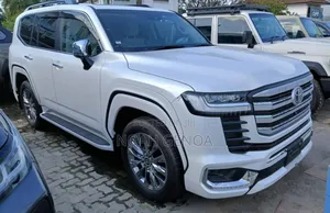 Toyota Land Cruiser 2024 White