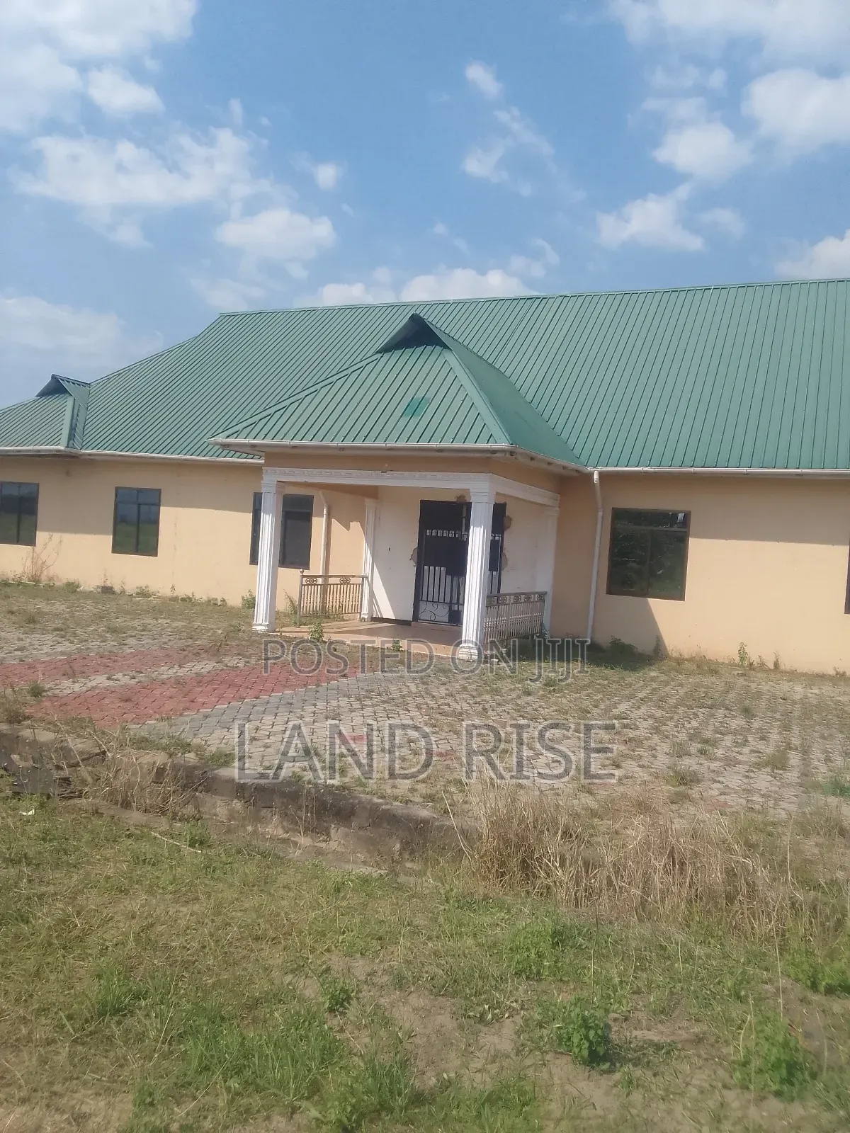 Warehouse and Yard for Sale in Bagamoyo
