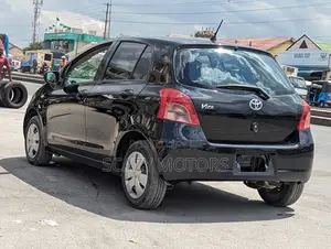 Toyota Vitz 2009 Black