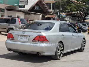 Toyota Crown 2006 Silver