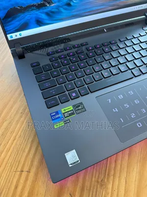 New Laptop Asus ROG Strix G17 16GB AMD Ryzen 9 SSD 1T