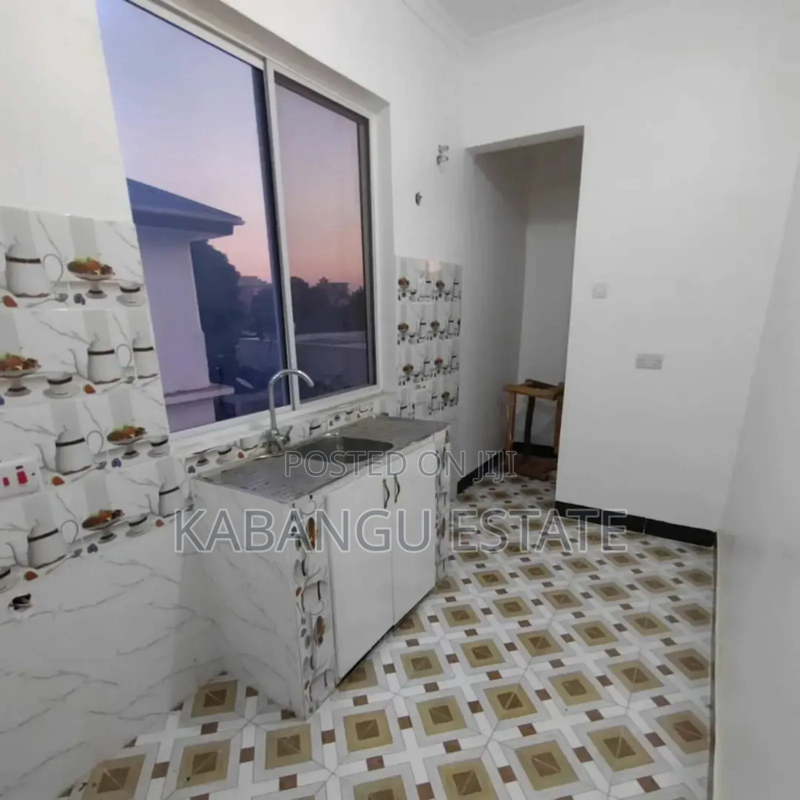 2bdrm Apartment in Oysterbay for rent
