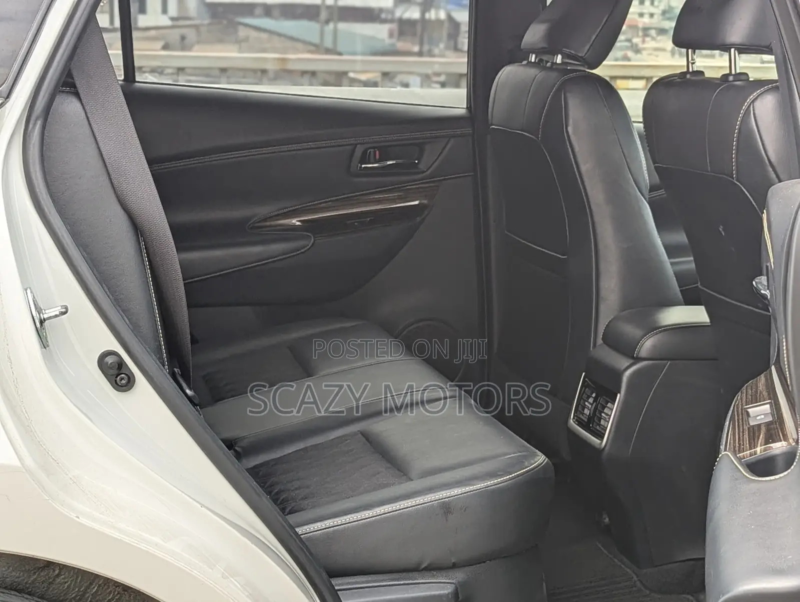 Toyota Harrier 2017 Off white