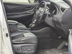 Toyota Harrier 2017 Off white