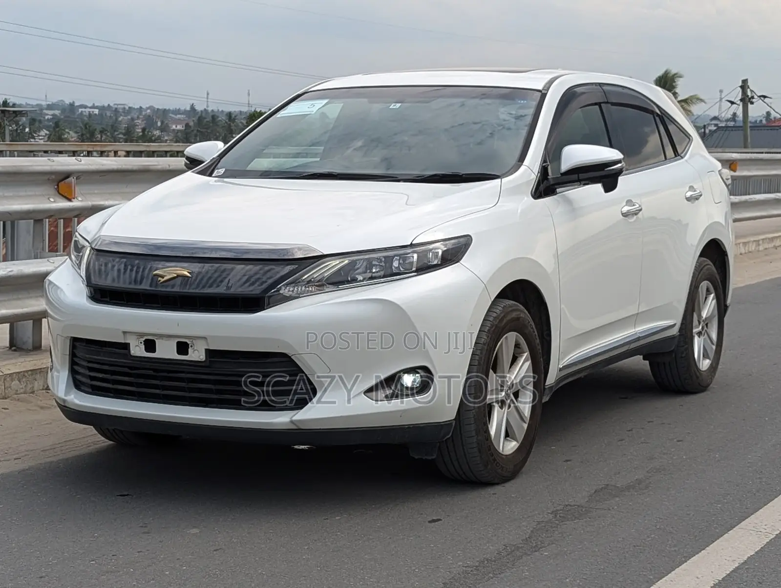 Toyota Harrier 2017 Off white
