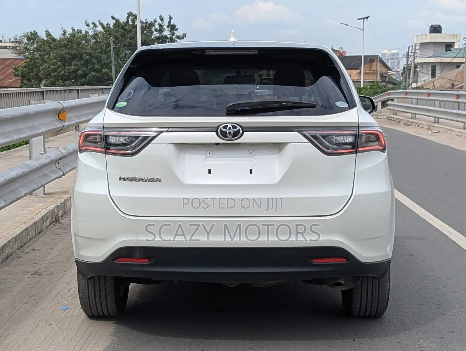 Toyota Harrier 2017 Off white