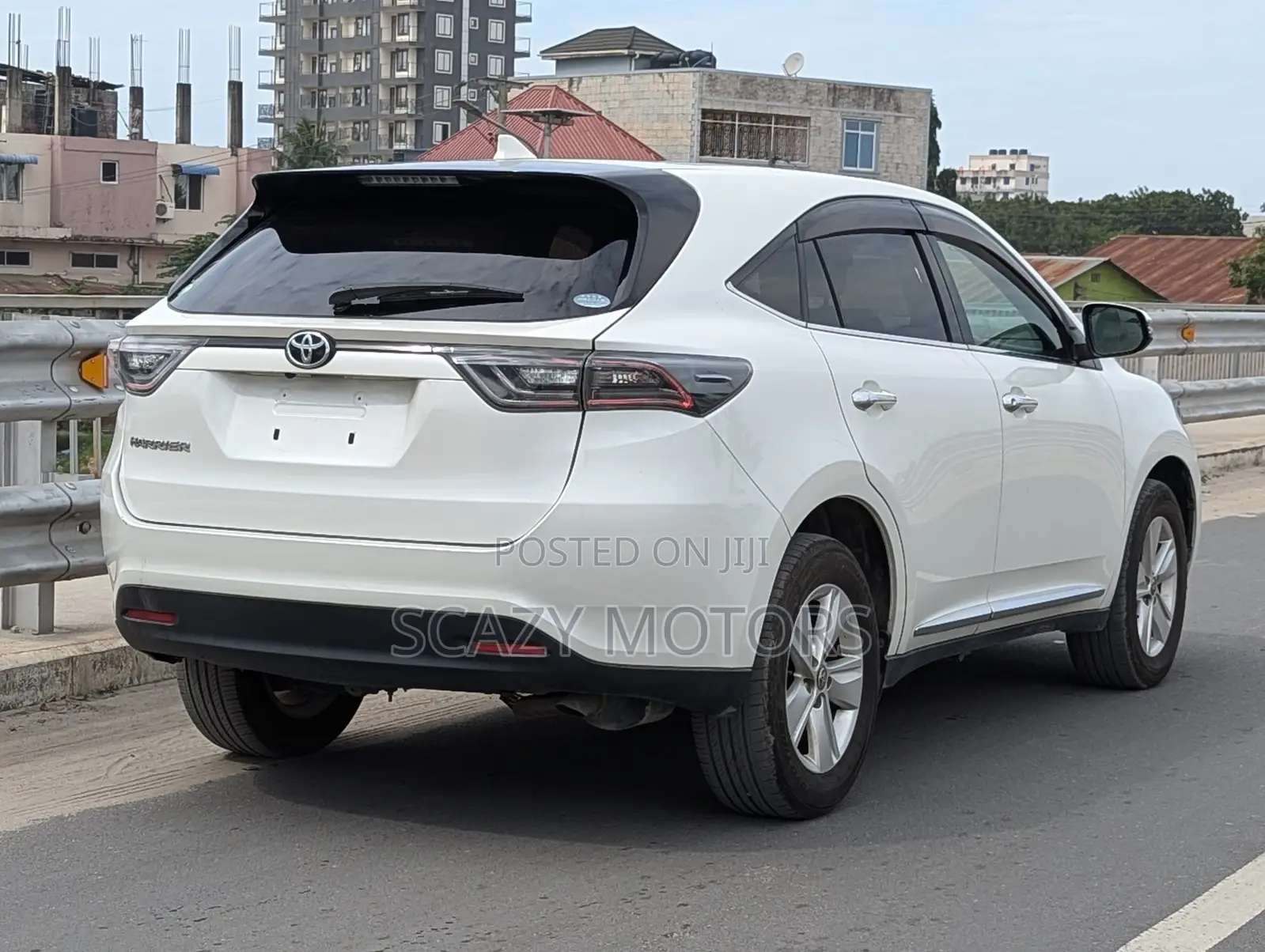 Toyota Harrier 2017 Off white