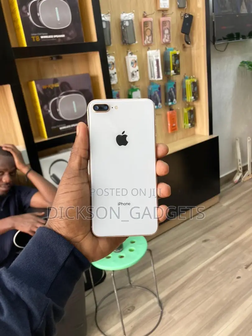 Apple iPhone 8 Plus 64 GB Gold
