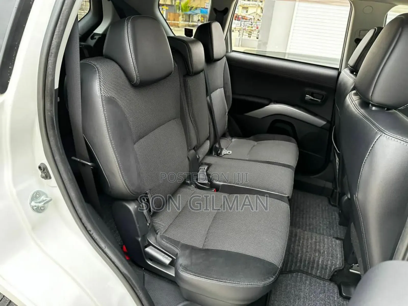 Mitsubishi Outlander 2011 White