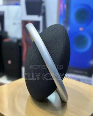 Harman Kardon Onyx Studio 8