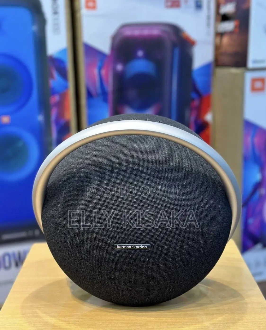 Harman Kardon Onyx Studio 8