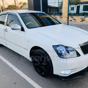 Toyota Crown 2006 White