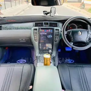 Toyota Crown 2006 White