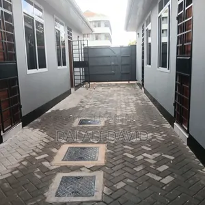 2bdrm Shared Apartment in David Super Agent, Kijitonyama for rent