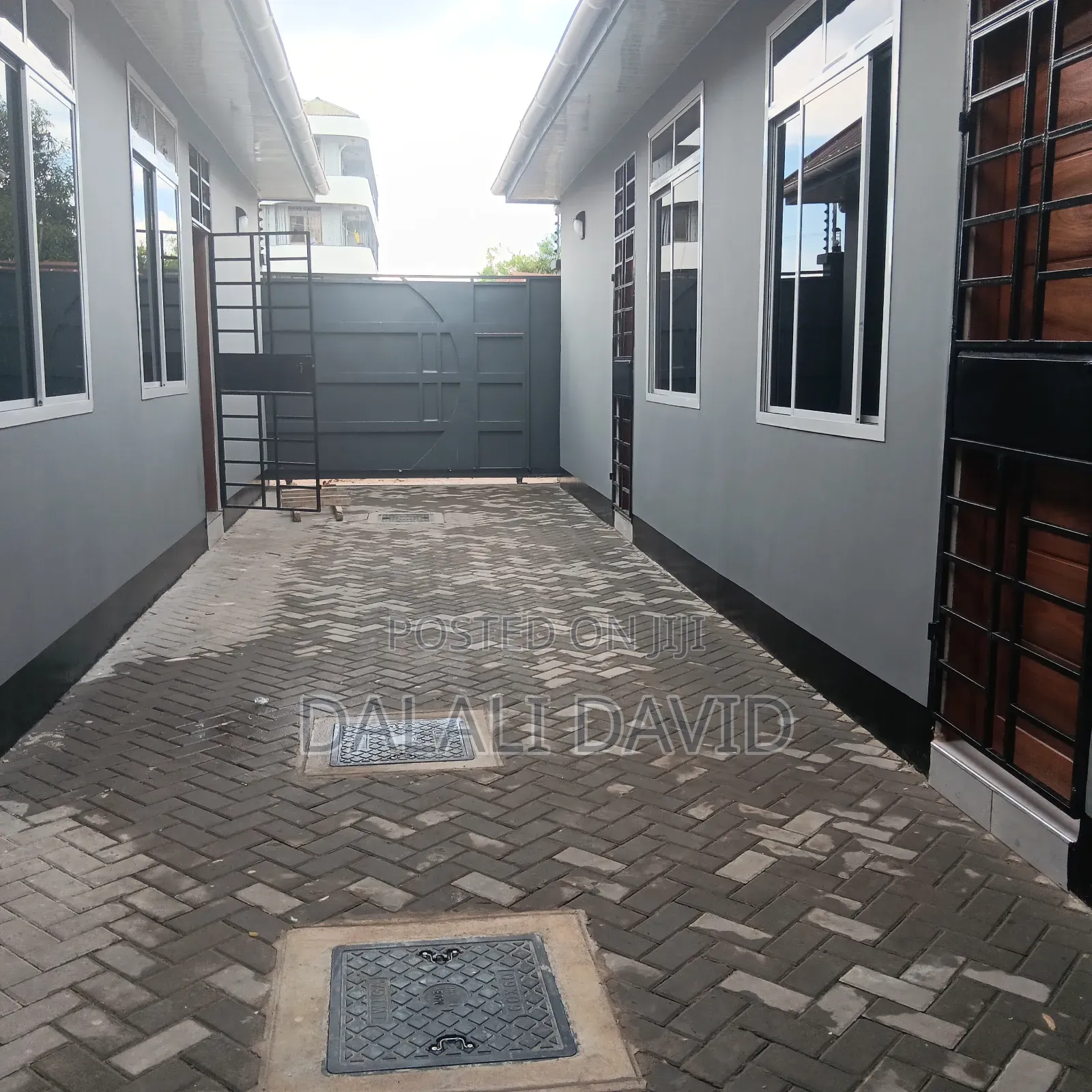 2bdrm Shared Apartment in David Super Agent, Kijitonyama for rent