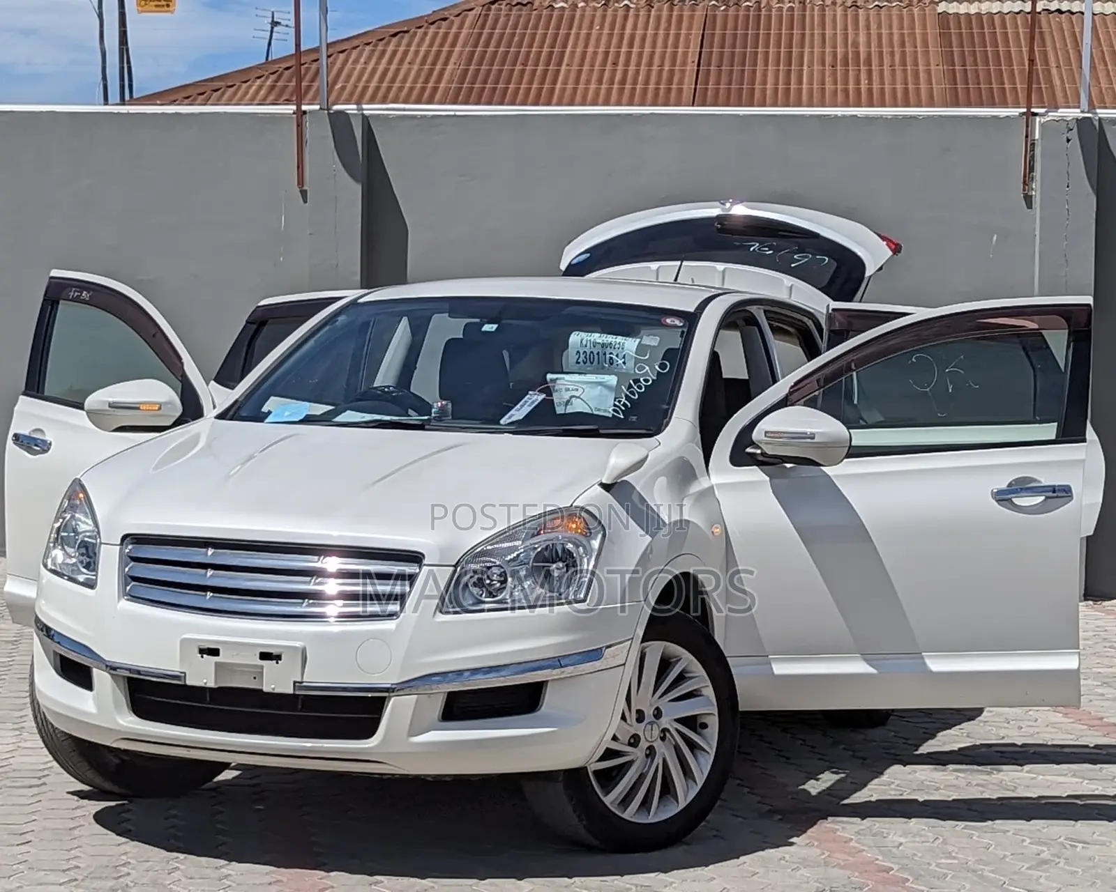 Nissan Dualis 2012 White