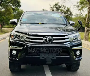 Toyota Hilux 2018 Black