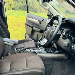 Toyota Hilux 2018 Black