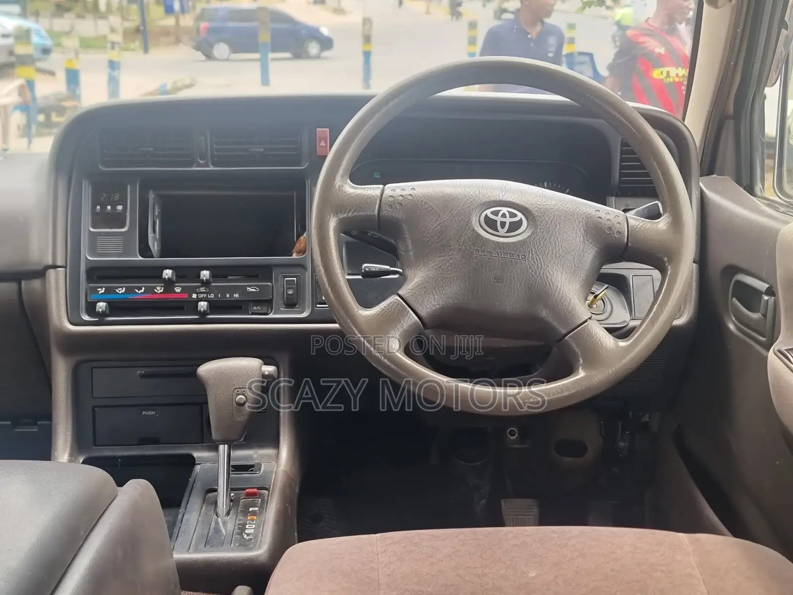 Toyota HiAce 2002 White