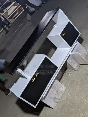 Tvshoecase