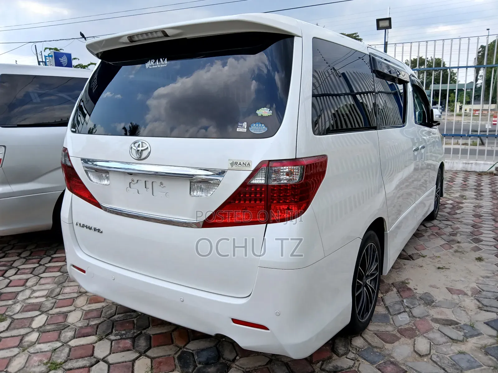 Toyota Alphard 2010 White