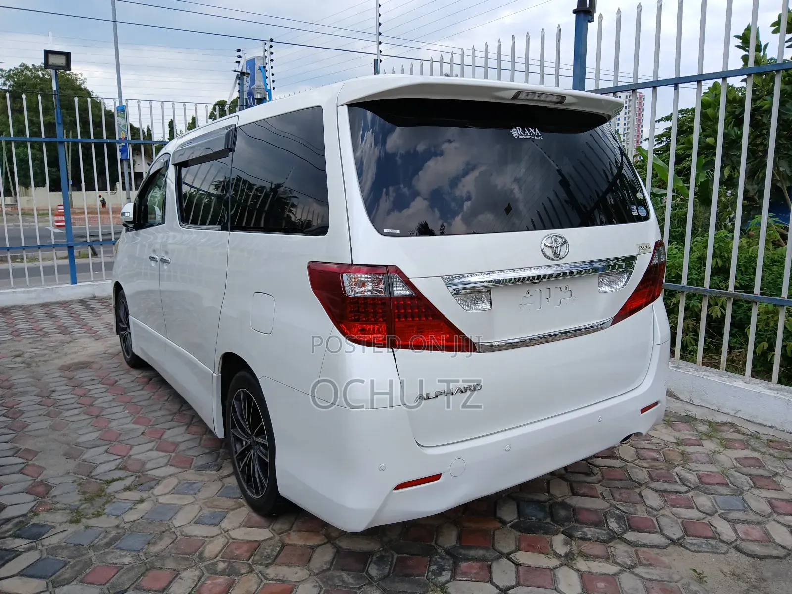 Toyota Alphard 2010 White