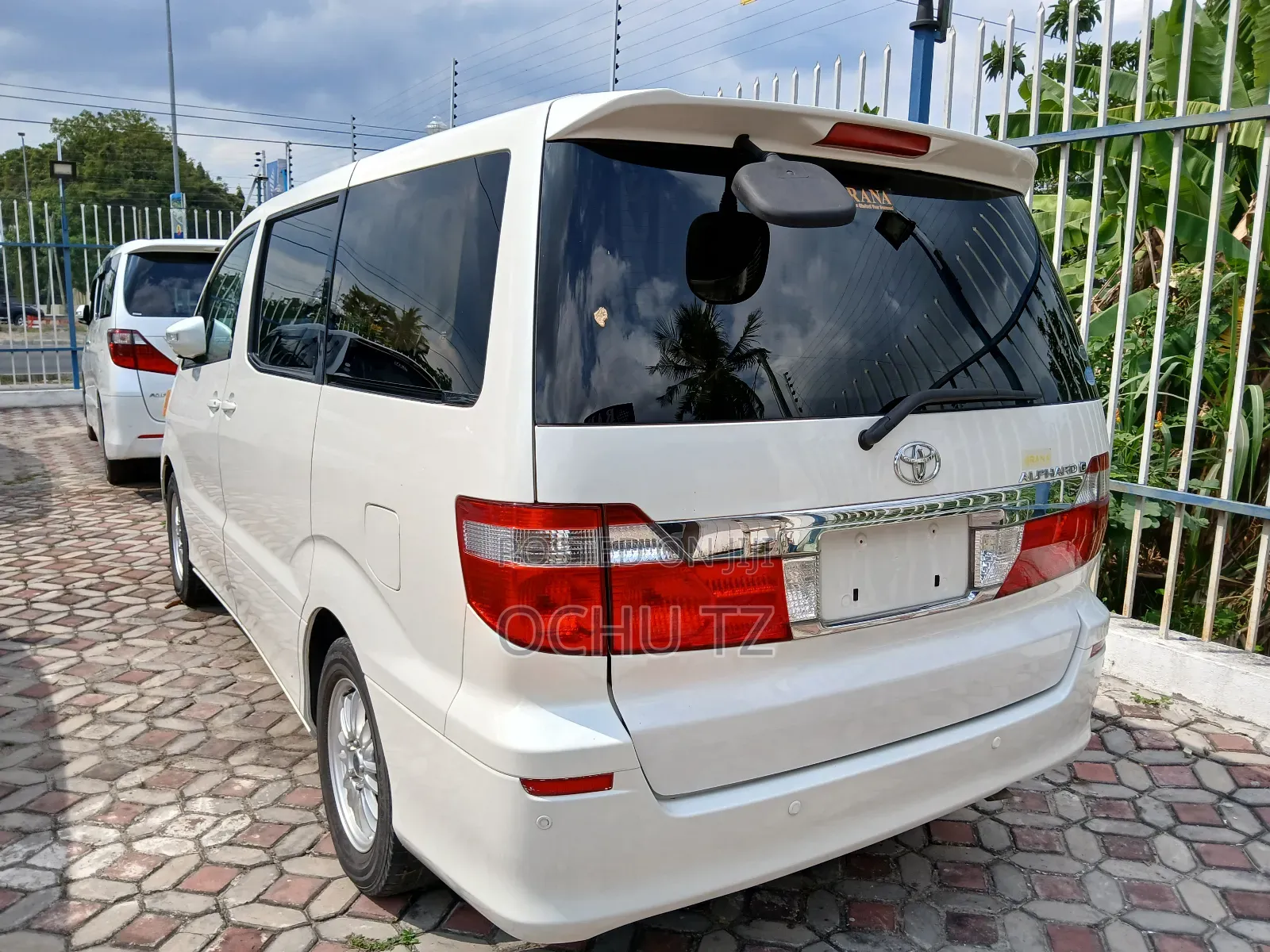Toyota Alphard 2004 White