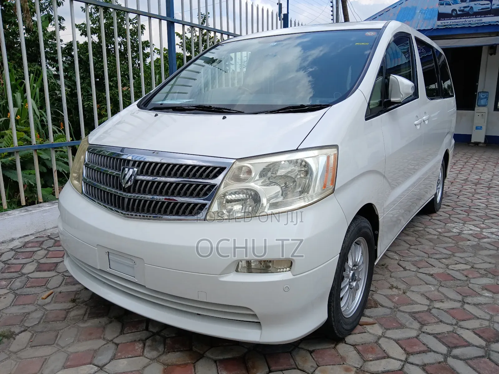 Toyota Alphard 2004 White