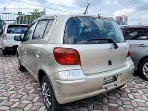 Toyota Vitz 2002 Gold