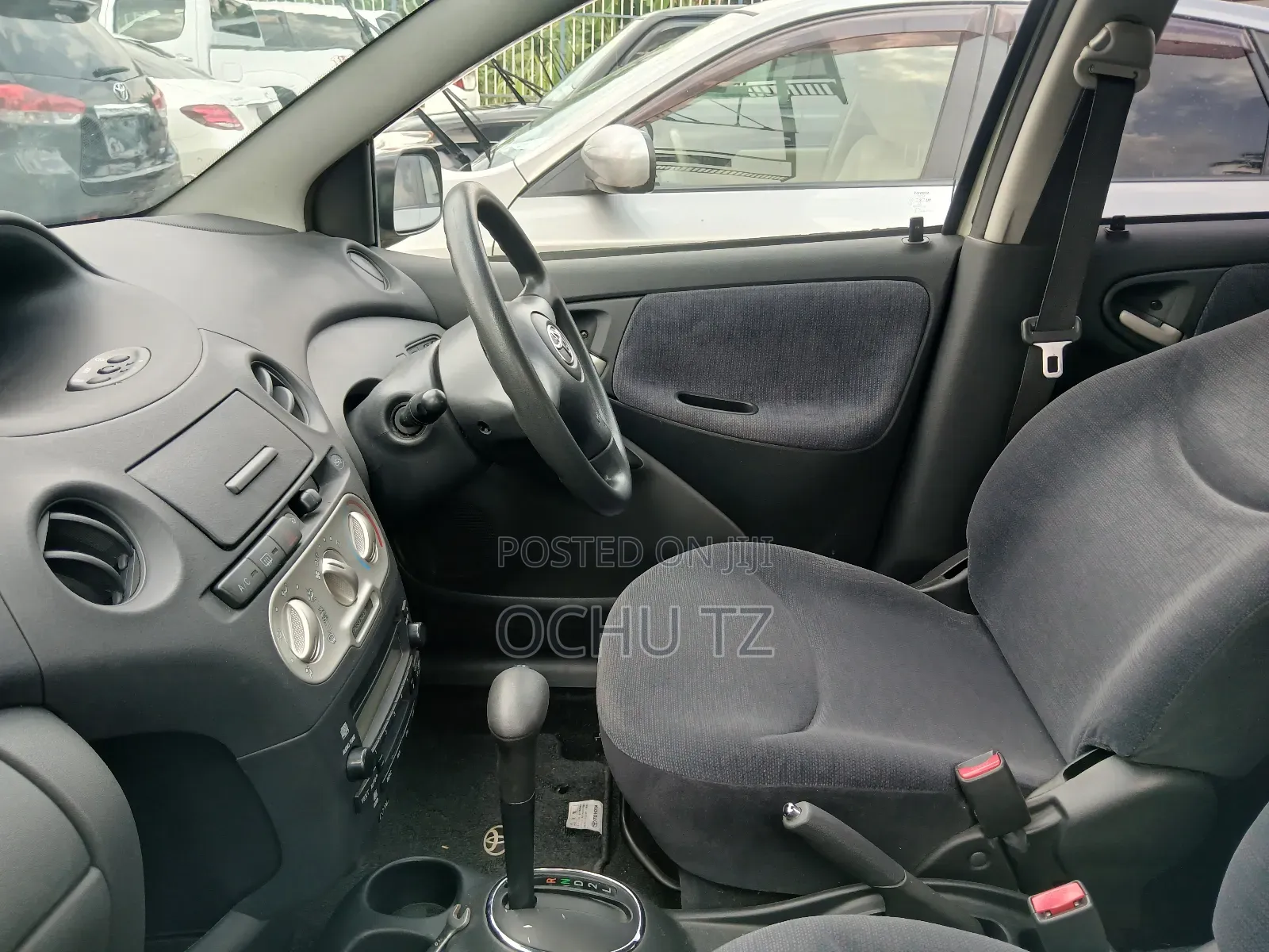 Toyota Vitz 2002 Gold