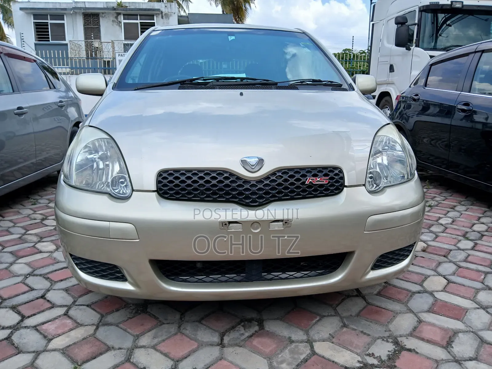 Toyota Vitz 2002 Gold