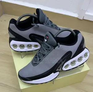 Mens Sneakers NIKE Air Max Original