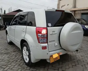 Suzuki Escudo 2007 White