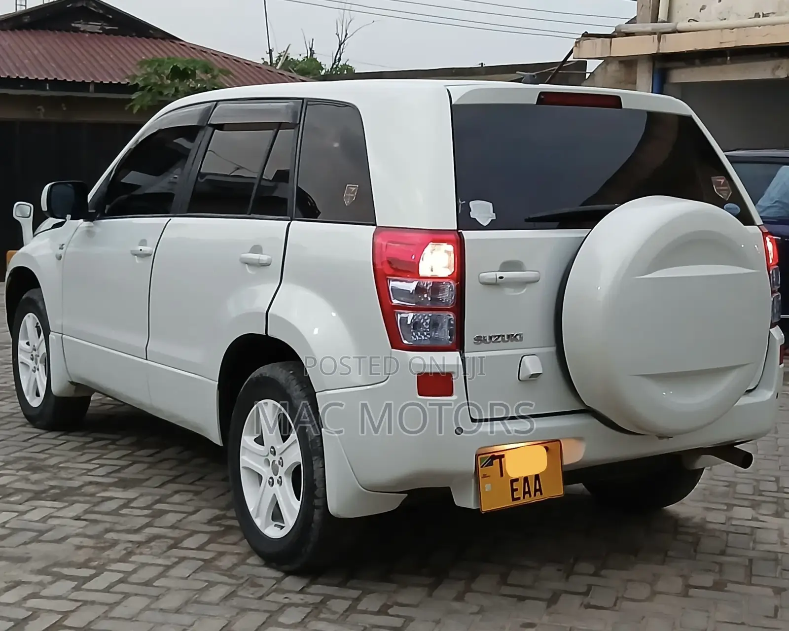 Suzuki Escudo 2007 White