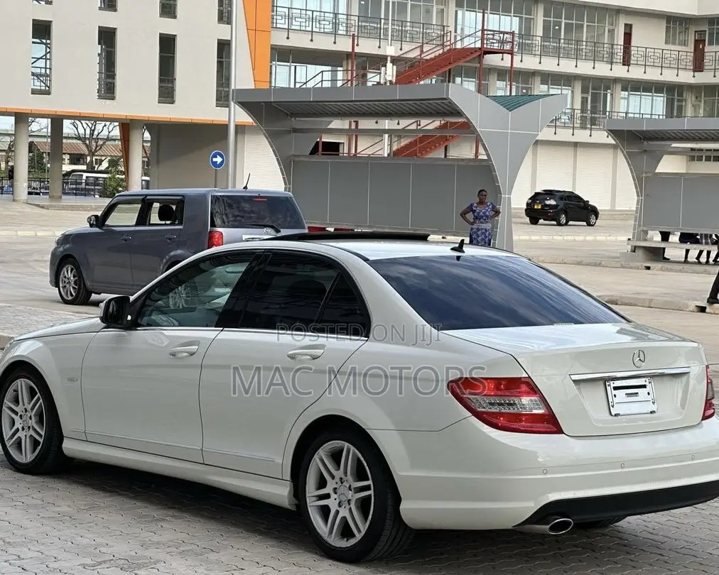 Mercedes-Benz C-Class C 200 Kompressor (W204) 2008 White